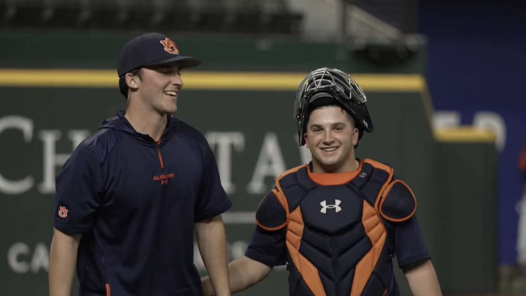 Two-for-one.

Happy birthday, <a href="/Q_Stromberg20/">Quinn Stromberg</a>! 🥳

#WarEagle
