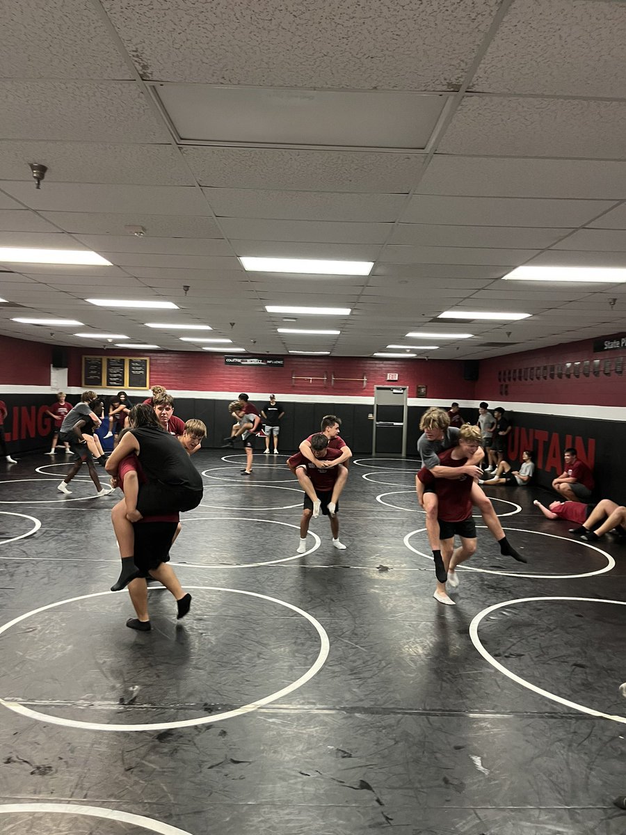 RedMtnFootball's tweet photo. Thank you @RedMtnJxn and @WrestlingRM for welcoming us into the wrestling room and putting us through one hell of a workout. Building leaders, toughness, and grit!! #compete #together #family https://t.co/axaIeqmoPA