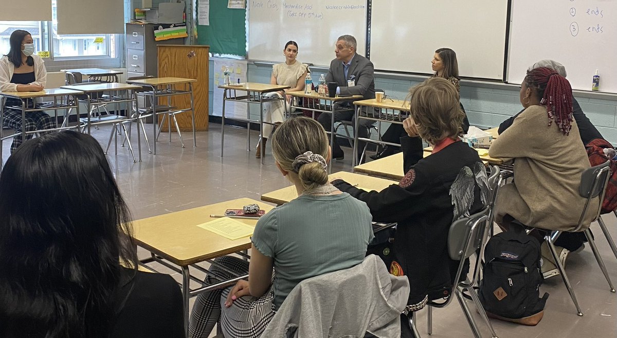 Ms_Kabanakis tweet media