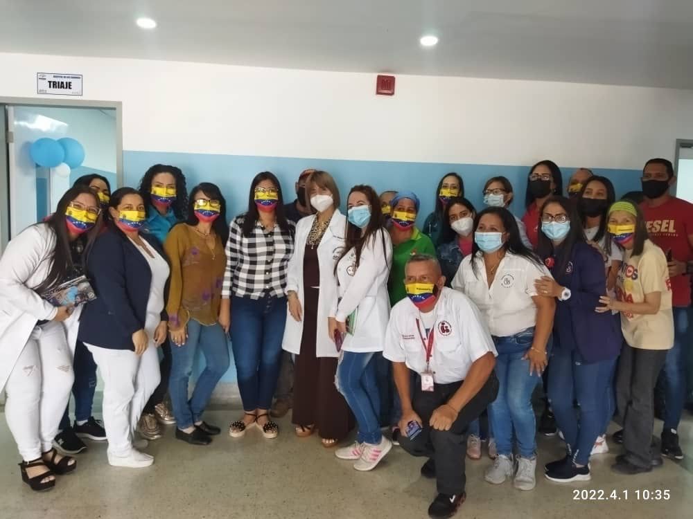 Acompañamos a nuestra gobernadora <a href="/Soykarinacarpio/">Karina Carpio</a> a inaugurar 2 quirófanos en el Hospital Los Samanes y 2 quirófanos en el Centro Oftalmológico Regional Aragua, sumamos 4 áreas Quirúrgicas que estarán al servicio del pueblo, gracias a los esfuerzos del Pdte <a href="/NicolasMaduro/">Nicolás Maduro</a>