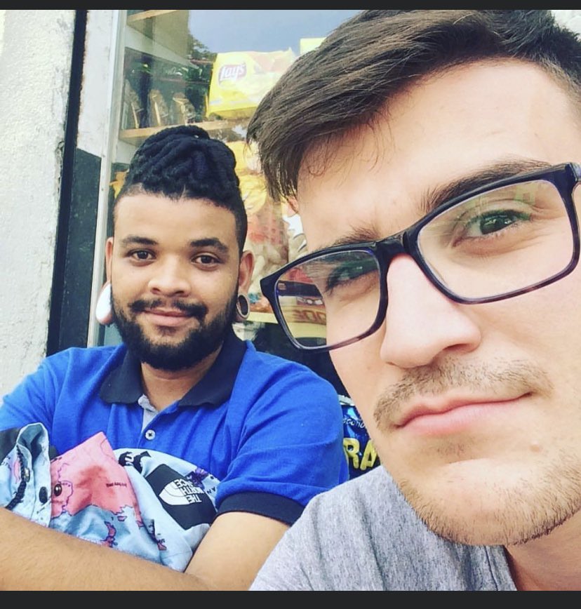 Gustavoo2204's tweet photo. Alguém por acaso sabe do NICKHOLAS ??? Real mesmo !!! https://t.co/UofwrBEqqB
