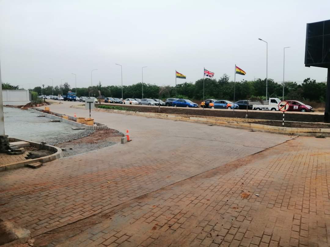 Traffic situation on the Burma Camp to Tse Addo route through to Teshie is worse. It has come as far as the entrance of the New Military Cemetery Behind Burma Camp.