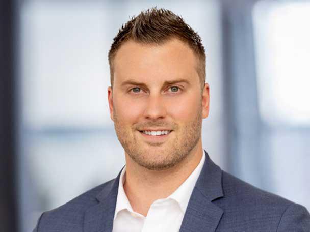 StevenJBurke's tweet photo. It's FINAL FOUR time for @CRN's #ChannelMadness competition: Place your VOTES NOW!!!!: https://t.co/o59QoIcebw
@ScaleComputing's @SMann_IT is currently ahead of @SchneiderElec's Shannon Sbar, and @CheckPointSW's @FrankRauchCHKP is in the lead over @Veeam's Kevin Rooney. https://t.co/2zl1Zn1TUq