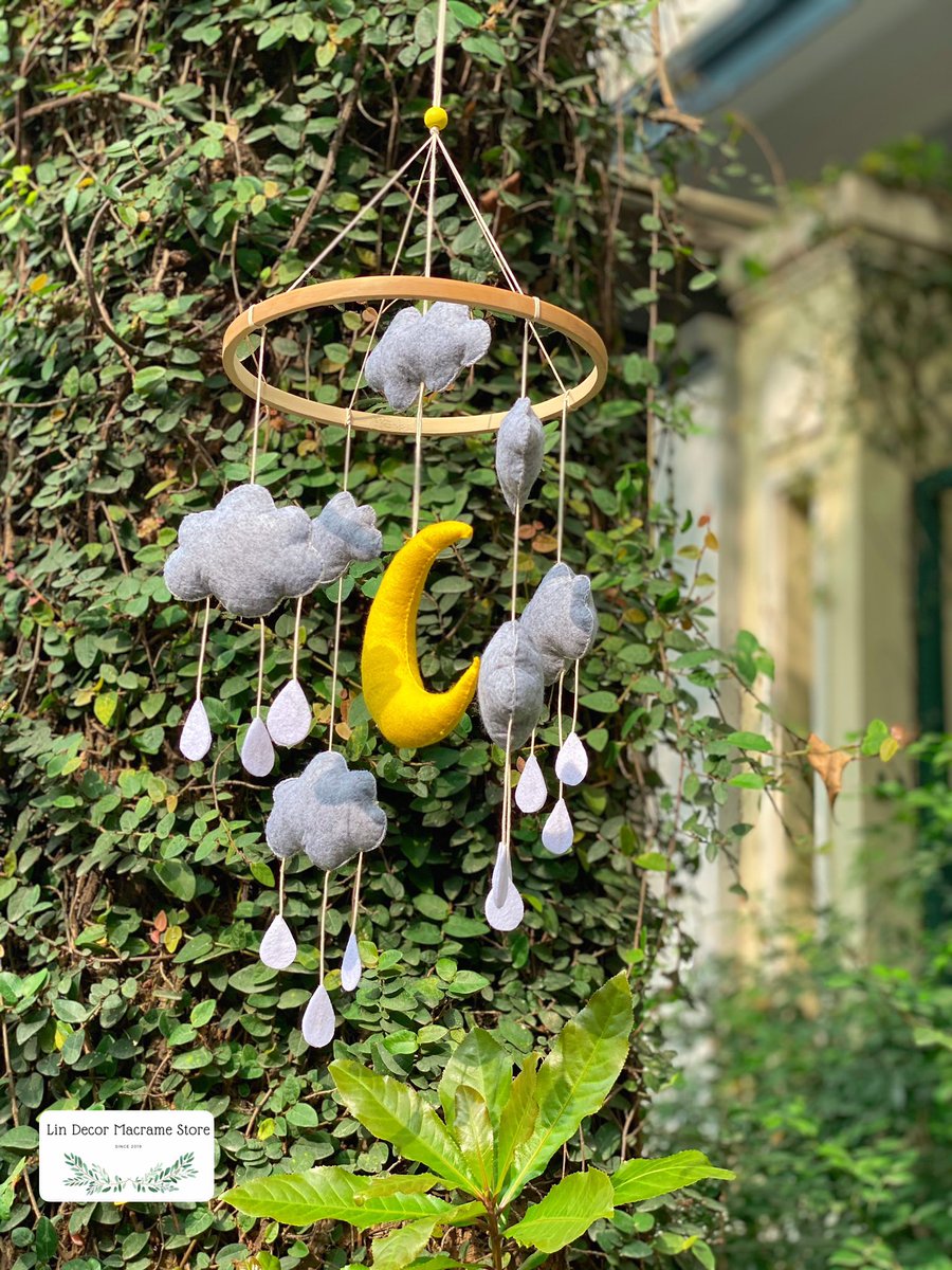LinDecorMacrame's tweet image. Crib mobile moon and clouds mobile.This enchanting mobile your little sweetheart will slumber into the most beautiful dreams.(find us on etsy, link in bio)
#cloudsmobile #nurserydecor #babymobile #Neutarlbabymobile #feltcribmobile #cotmobile #nurserydecorbaby #cloudshangingdecor
