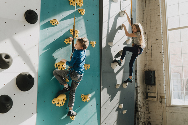 stlcamps's tweet photo. NEW in our camp guide: Climbing Camps for ages 6-12 at @climbsoill! Explore the vertical world this summer! Two locations, and both full- and half-day camps are offered. Learn more: https://t.co/uVaKZxprjm https://t.co/KUZmTMTUWA