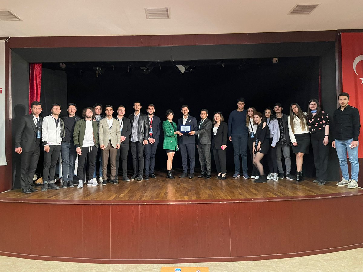 Startuplegalist olarak İÜHF Hukuk ve Ekonomi Platformunun düzenlemiş olduğu "Hukuk ve Ekonomi Konferansı" adlı organizasyonda yerimizi aldık.

Bir sonraki etkinliklerde görüşmek üzere.

#startuplegalist