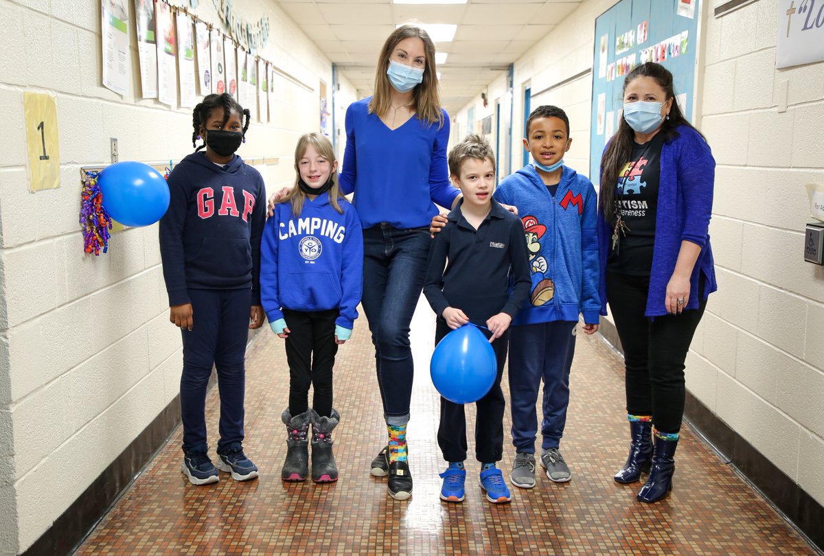 HWCDSB's tweet photo. Today, staff and students at Our Lady of Lourdes participated in "Light It Up Blue" for #WorldAutismAwarenessDay. What a wonderful display of solidarity and acceptance!

#EachBelongs https://t.co/b68Pd30ARL