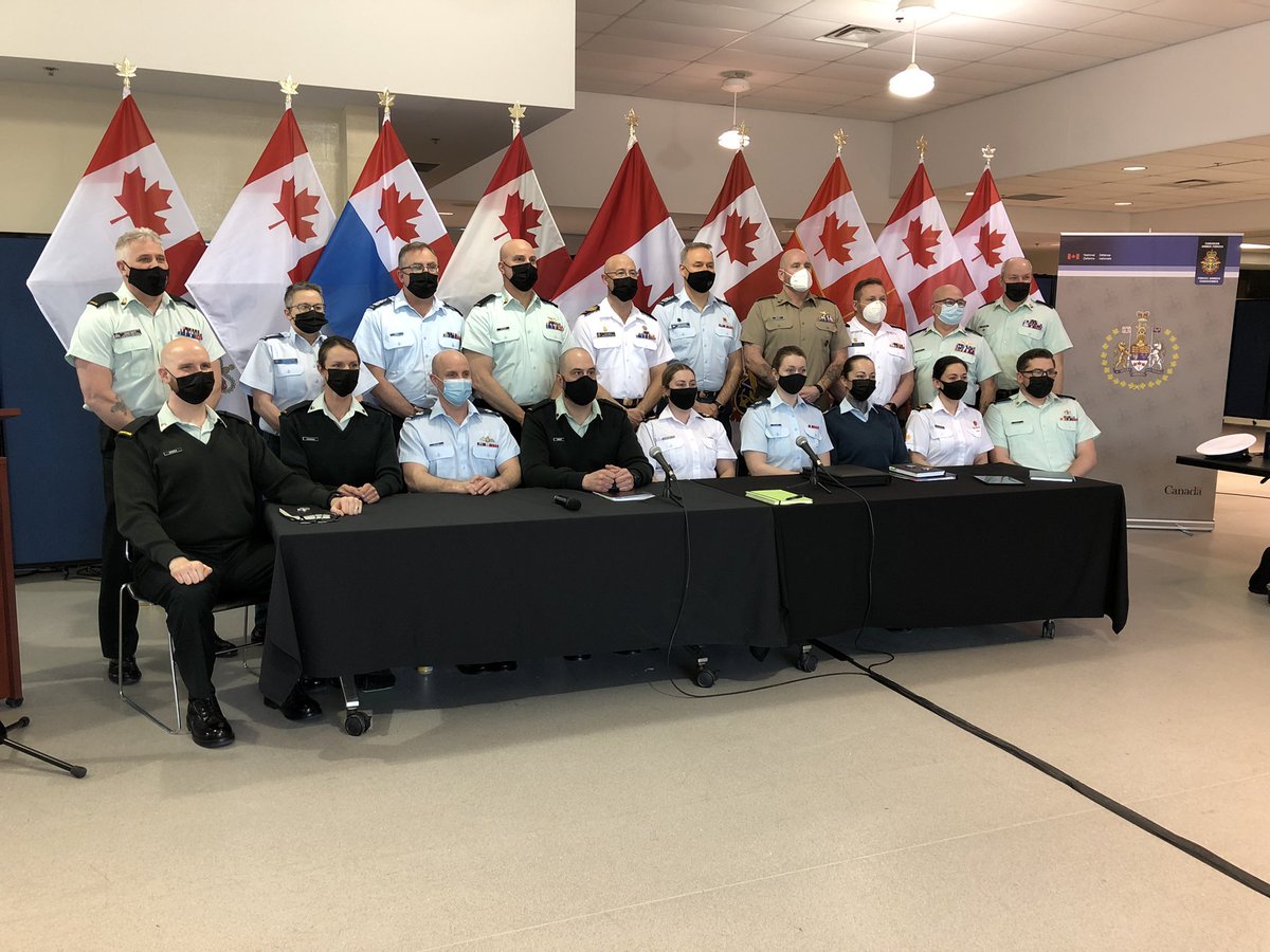 cafcwo_adjucfac's tweet image. 1. This year’s CAF CWO Conference was a departure from the past as we opened the doors to junior members to attend. Each L1 CWO selected a MS/MCpl from their Commands to accompany them and participate in the discussion sessions.