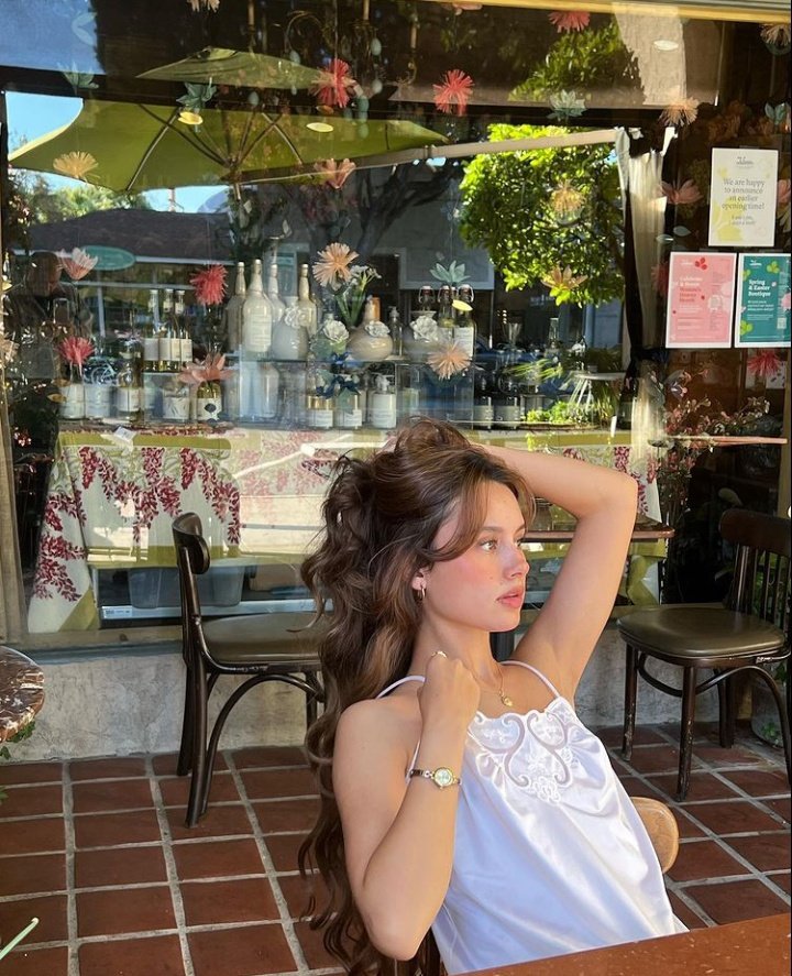 _sashabatata's tweet photo. 𝐒𝐮𝐧𝐟𝐥𝐨𝐰𝐞𝐫
 𝐌𝐲 𝐞𝐲𝐞𝐬, 𝐰𝐚𝐧𝐭 𝐲𝐨𝐮 𝐦𝐨𝐫𝐞 𝐭𝐡𝐚𝐧 𝐚 𝐦𝐞𝐥𝐨𝐝𝐲 https://t.co/VobvGOhB8C