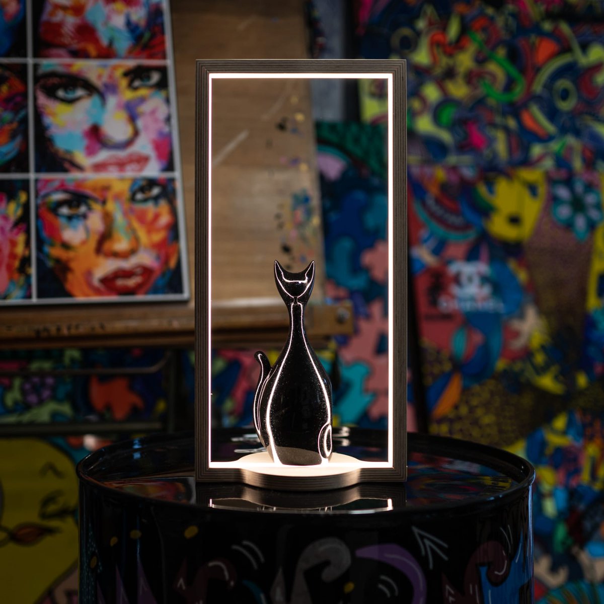 💕🌈 Pour mettre en valeur les œuvres Leloluce, découvrez la nouvelle collection de "Lampe Leloluce" ❤️💋