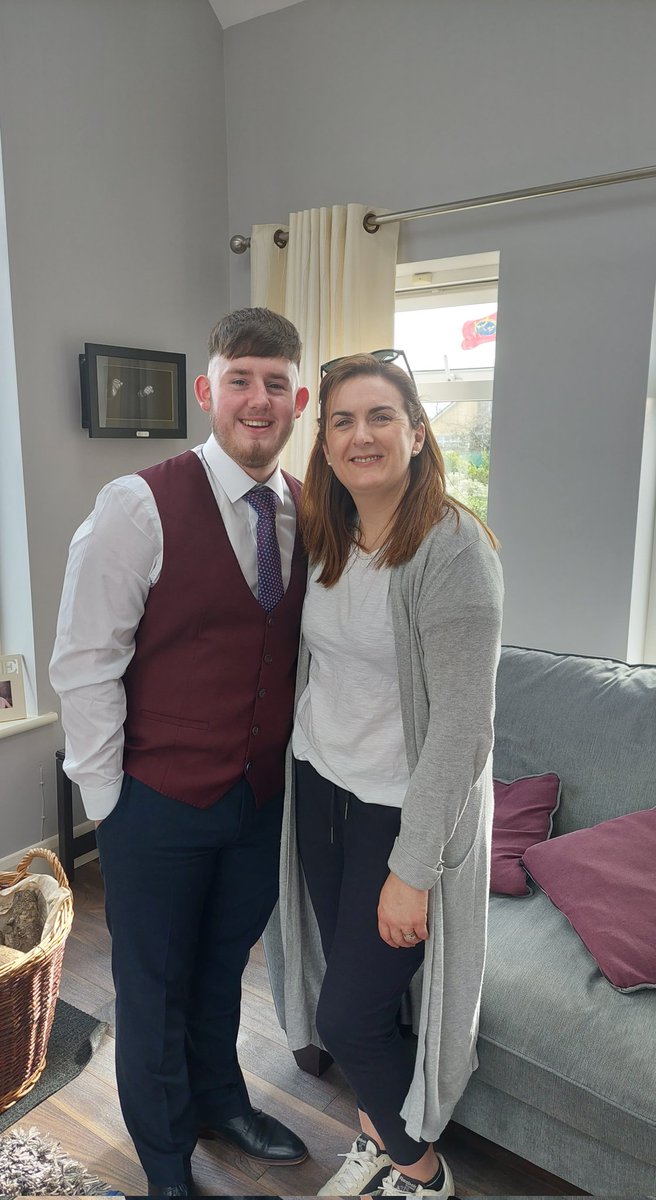 MiaCliffy's tweet photo. Off to the ball......what a way to make me feel old....#Tyball #itwouldbenicetobe18again! https://t.co/t1sya6l3Jm