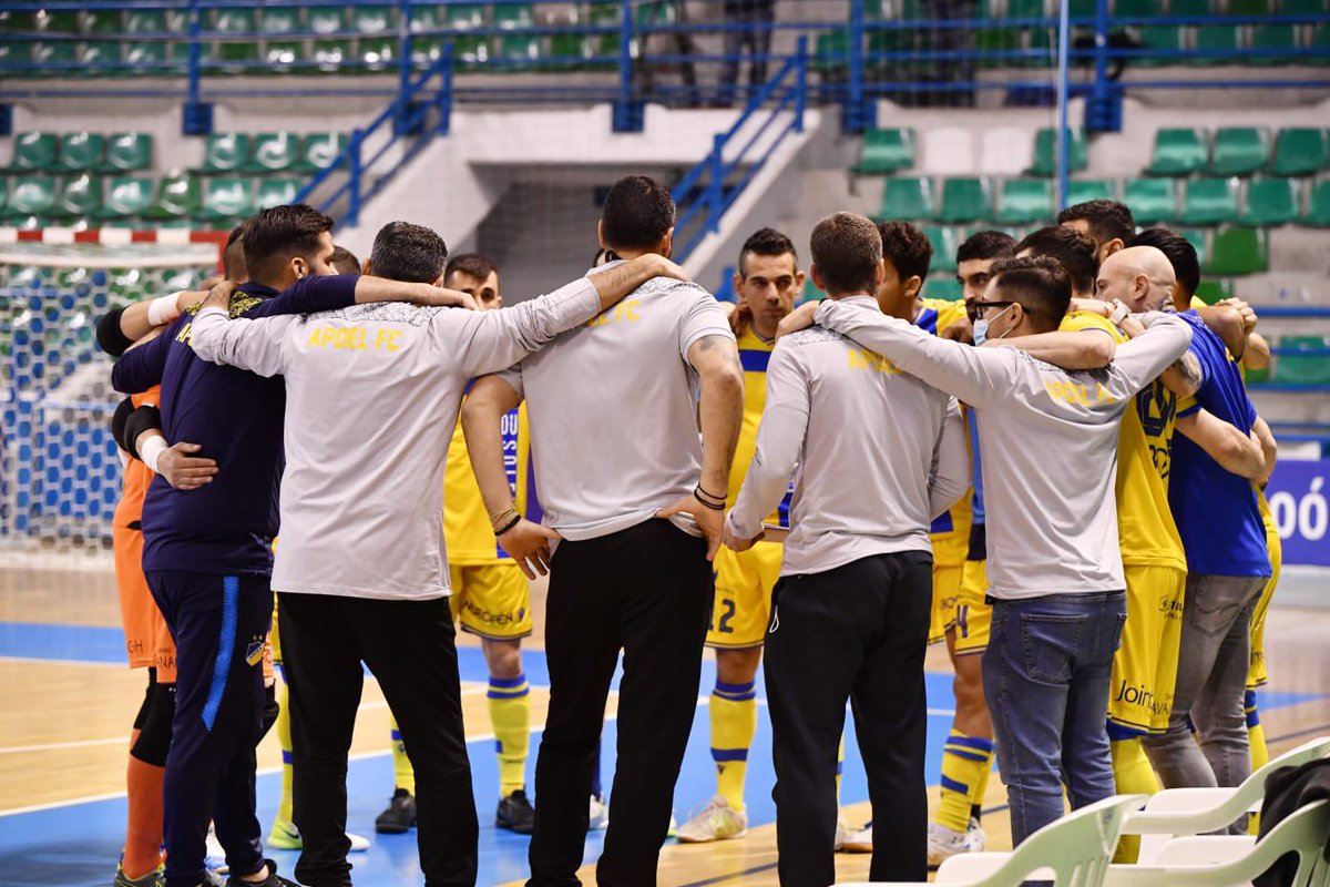 apoelfcofficial's tweet photo. Η κορυφαία ομάδα της Κύπρου στο Futsal!! Ο ΑΠΟΕΛ είναι πλέον Νταμπλούχος. Νίκησε στον τελικό την Ομόνοια με 4-2 και κατέκτησε το κύπελλο. Συγχαρητήρια σε όλους τους συντελεστές. 🏆🏆🇨🇾🇬🇷🔝#apoelfc #monoapoel #double #BestTeamInCyprus https://t.co/8seSWYAK2L