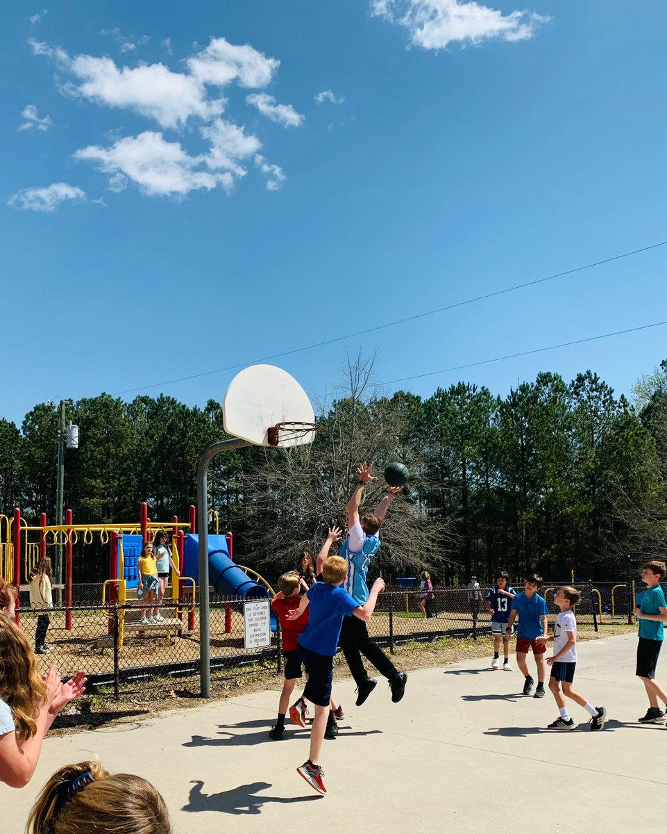 Lauren Sullivan tweet media