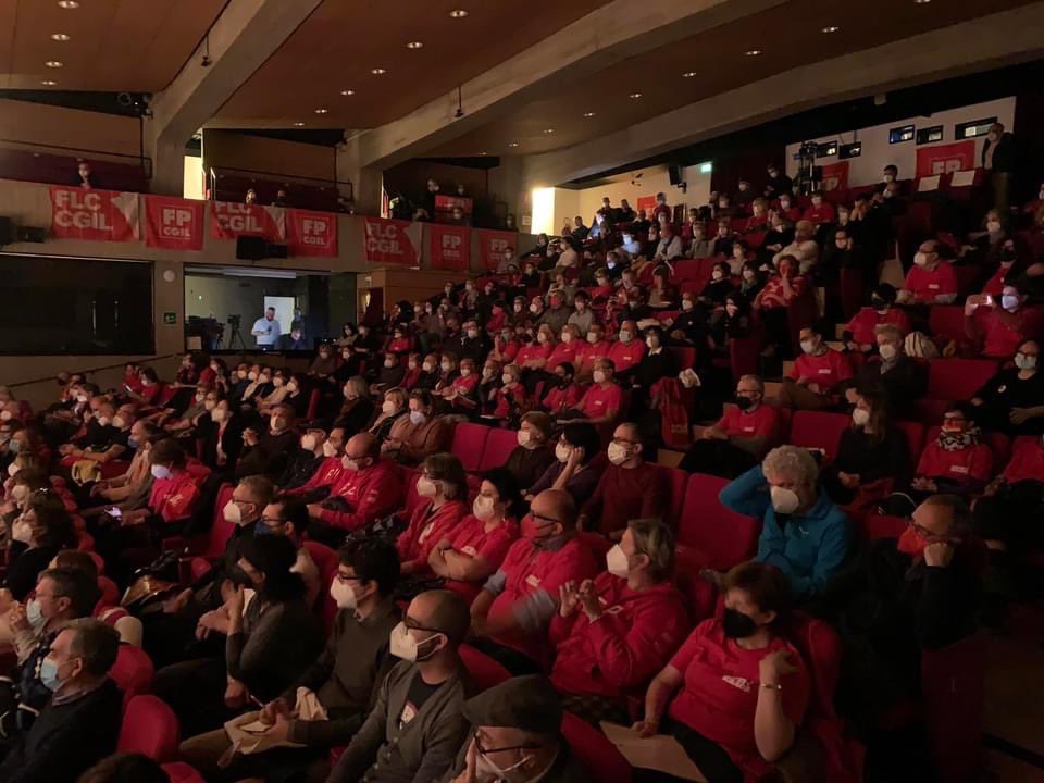 FpCgilLombardia's tweet photo. 😍 Un pomeriggio straordinario, con le candidate e candidati Rsu #Cgil e la loro voglia di esserci  e partecipare, dalla parte giusta, quella del 🟥

GRAZIE a tutte e a tutti: siete contagiosi, di energie belle!

#Rsu22 #ScelgoFpCgil #VotaFpCgil https://t.co/hSrbXACG1m