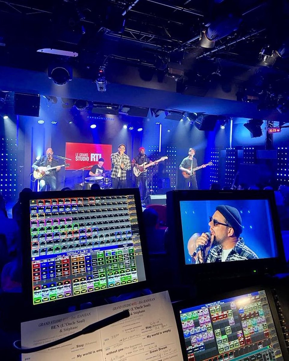 BenOncleSoul's tweet photo. Dans les coulisses de l'enregistrement du #LeGrandStudioRTL ! 

Un grand merci à @eric_jeanjean pour l'invitation, super moment en interview comme toujours. 

Rendez-vous le 16 avril à partir de 14h30 sur @RTLFrance pour découvrir l'émission 📻 https://t.co/8XQ9QLibBH