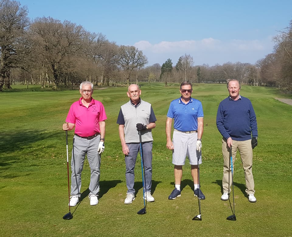KnutsfordGolf's tweet photo. Last Saturday saw our new Captain "Wee Stuey" Stuart Blakes's drive in ποΈββοΈποΈββοΈ
Glorious sunshine greeted the captain's group on the first tee as members gathered to see our diminutive Scotsman π΄σ §σ ’σ ³σ £σ ΄σ Ώ tee off π β³
Have a great year Captain!π
#golfcaptain #golf #cheshire https://t.co/ozkcIecOU9