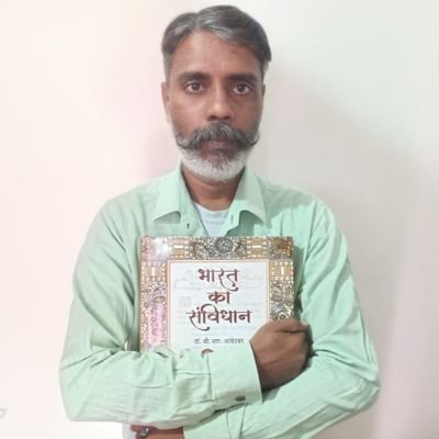 दुनिया सिर्फ नतीजों को पुरस्कार देती हैं,
कोशिशों को नहीं!!