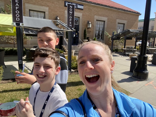 UtSchoolsDB's tweet photo. Happy Friday! This week's snapshot of the great work underway across #Utah includes some #appreciation, life skills, and big smiles. *|https://t.co/eladD4NgnU|* #WeAreUSDB #BlindKidsCan #summitcounty #parkcity #wasatchback @kpcwradio #DeafEd #ASL #hearingaids #utpol https://t.co/yArad1eu3y