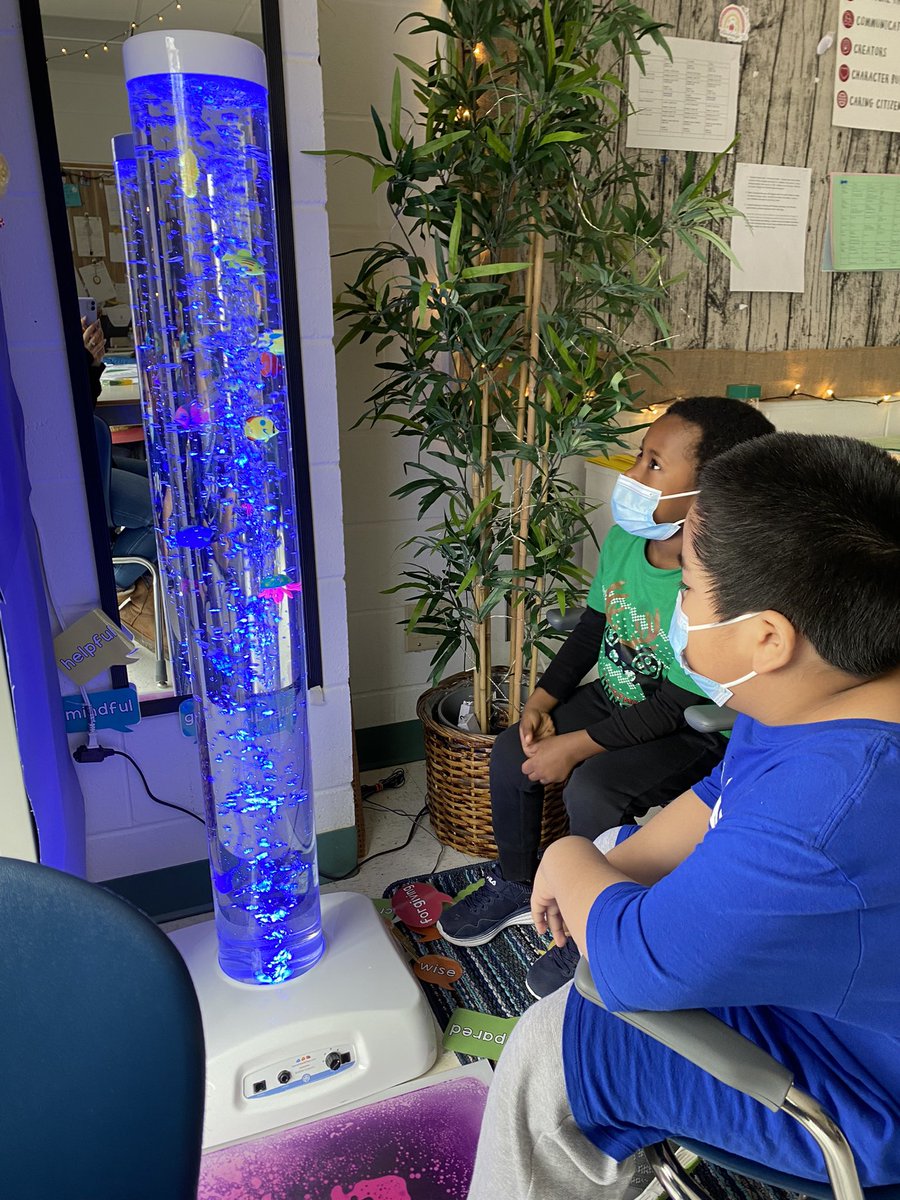 LukeAssessment's tweet photo. Body breaks call for fishes and bubbles 🐠 https://t.co/Pk35aJvLFh