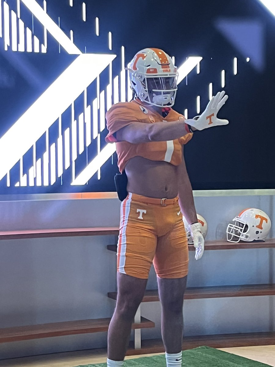 NickolasTroemel's tweet photo. BIG THANK YOU TO @Vol_Football FOR THE AWESOME VISIT! Had a blast watching practice and touring campus! #GBO @Coach_Blocker @CoachCrab @CoachEkelerUT @NGVikingsFB @ngfbrecruits @Northgate_High https://t.co/KojvsySQv8