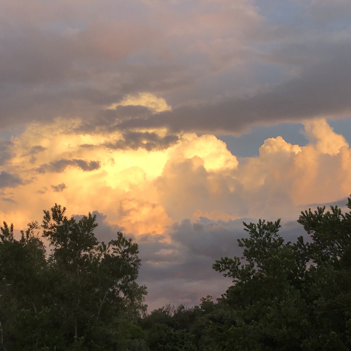 gerdabrand's tweet photo. Windhoek clouds #ournamibia https://t.co/X2k7RE8Feu
