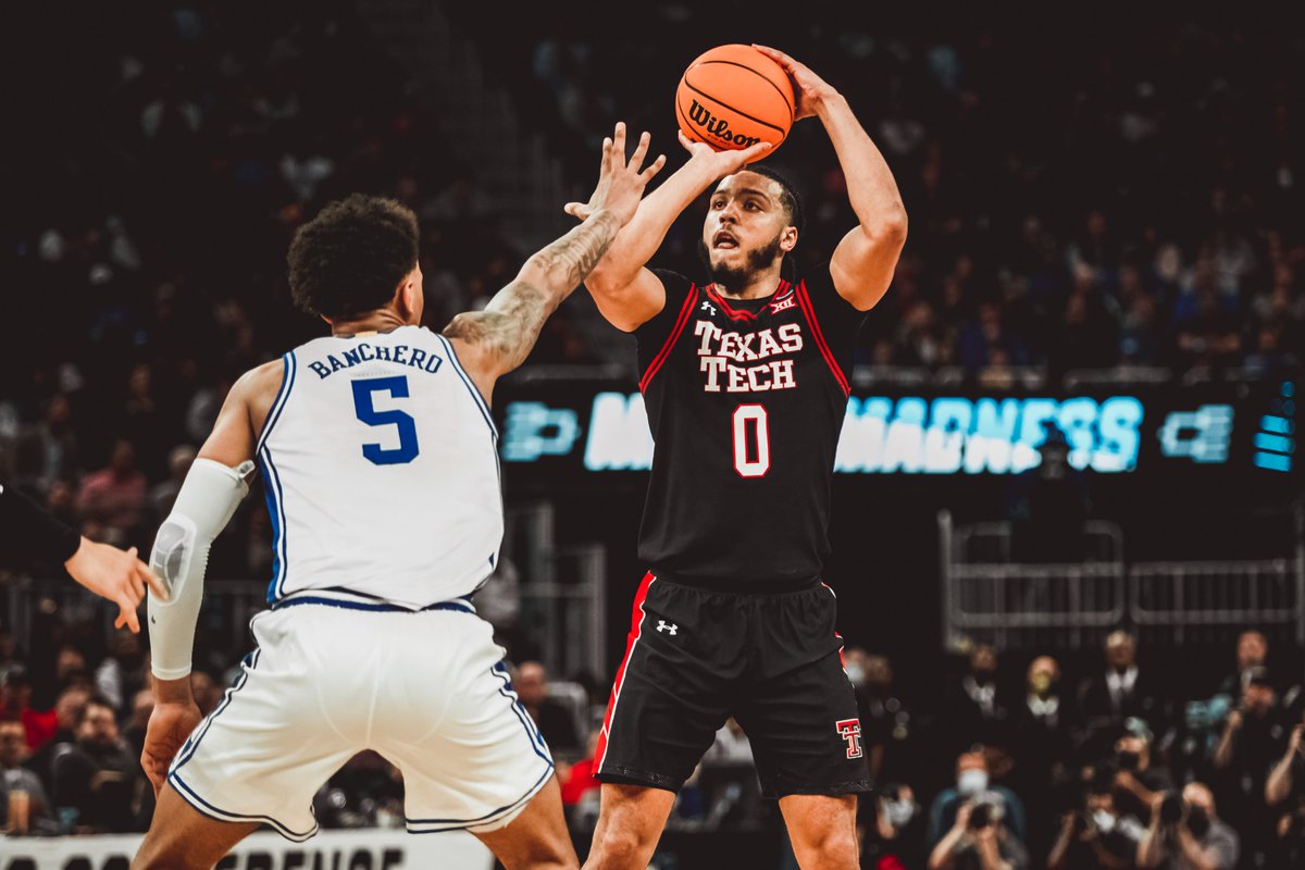 TexasTechMBB's tweet photo. Show @_KevinObanor love ♥🖤

He has 1,676 points, 889 rebounds and 35 double-doubles in his career. Six of his double-doubles are in the NCAA Tournament. https://t.co/1Ajnttstwa