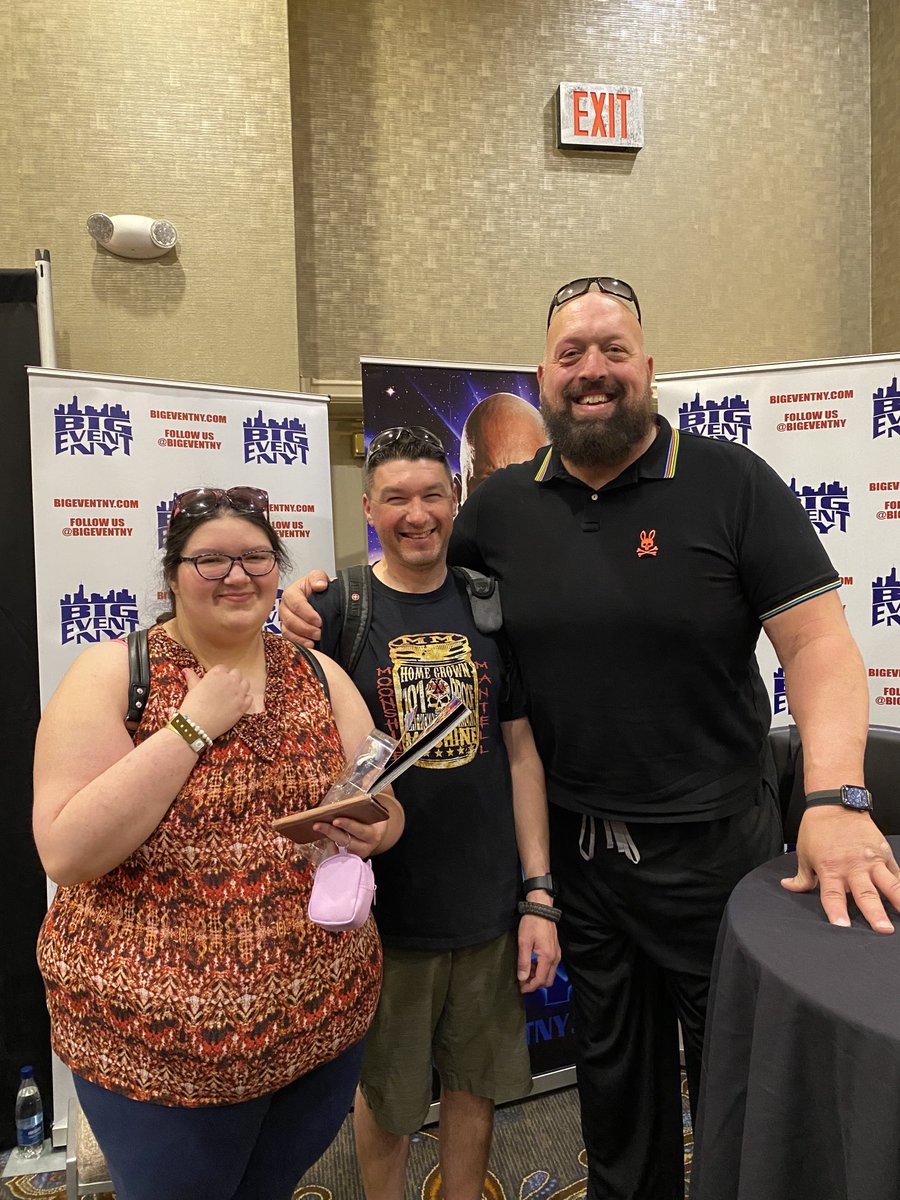 GetintheRingWr1's tweet image. ⁦@PaulWight⁩ ⁦@wrestlecon⁩ #BigShow #Giant #CaptainInsano