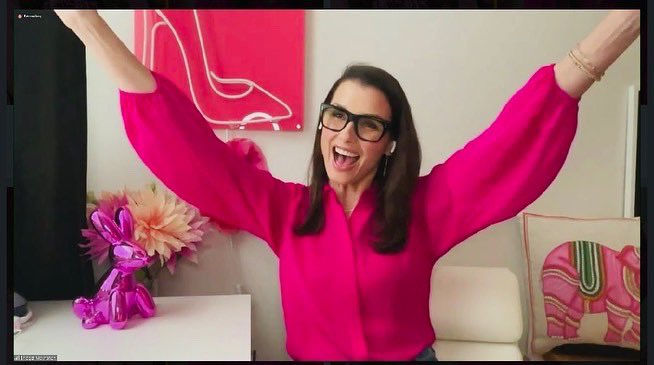 bridgetmoynahan's tweet photo. Yea!!! I finally got to be on the @DrewBarrymoreTV and we have #pinkypromised to do it again! @CBS @BlueBloods_CBS #1217 #dantruly #collabration #teamwork #directingdebut https://t.co/iCyET1uJjT