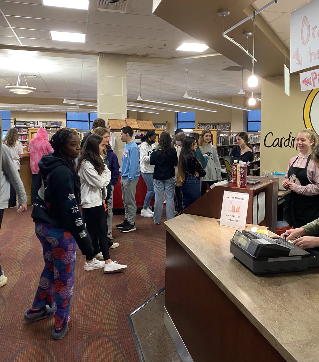 UDCardinalCafe's tweet photo. Another successful Friday at the Cardinal Cafe ☕️ https://t.co/yebTEQ6Ugi