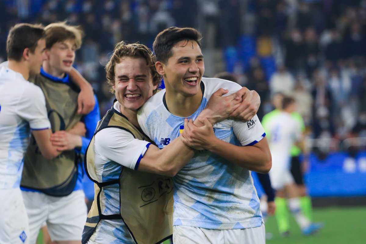 Emishor's tweet photo. BREAKING | Dynamo Kyiv vs Sporting Lisbon to be played at the Rapid Stadium in Bucharest on 7 April at 14:00 CET. https://t.co/xGSyXM2B4s