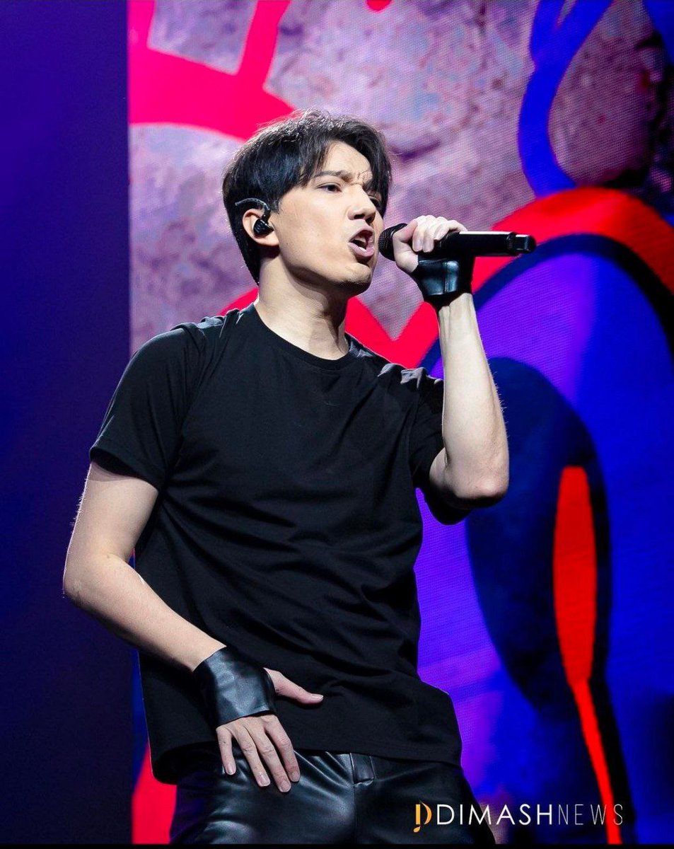 dikodear1's tweet photo. I really think we need to be united for #DimashQudaibergen  dears, we are a small fandom compared to other  ones and yet we have managed to achieve great things, c'mon #FlyAway  and #BeWithMe deserve better and @dimash_official too, don't you think? https://t.co/VMzoez0syu