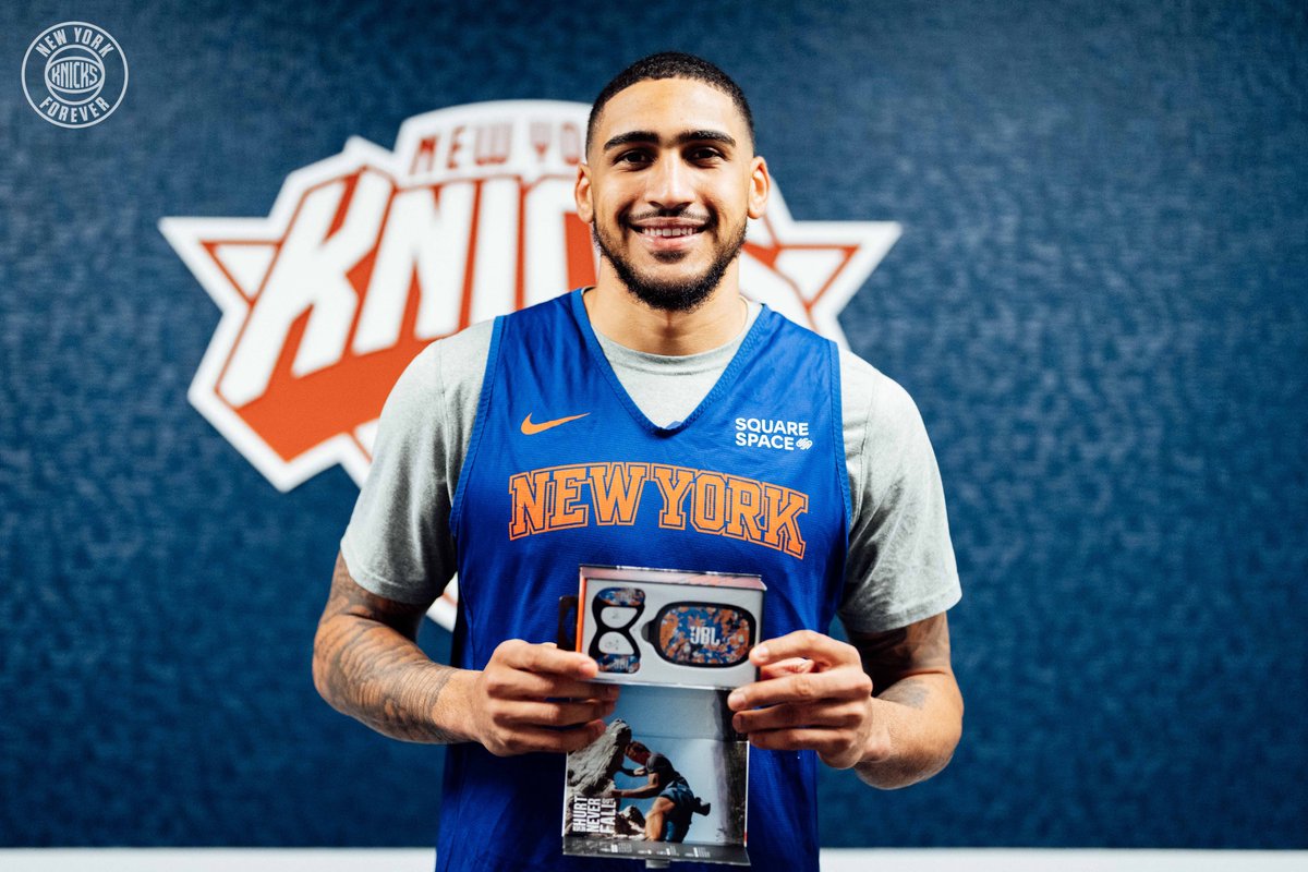 nyknicks's tweet photo. Shout-out to @JBLaudio for the special delivery!

#TeamJBL x #NewYorkForever https://t.co/0zu1Nh4ffU
