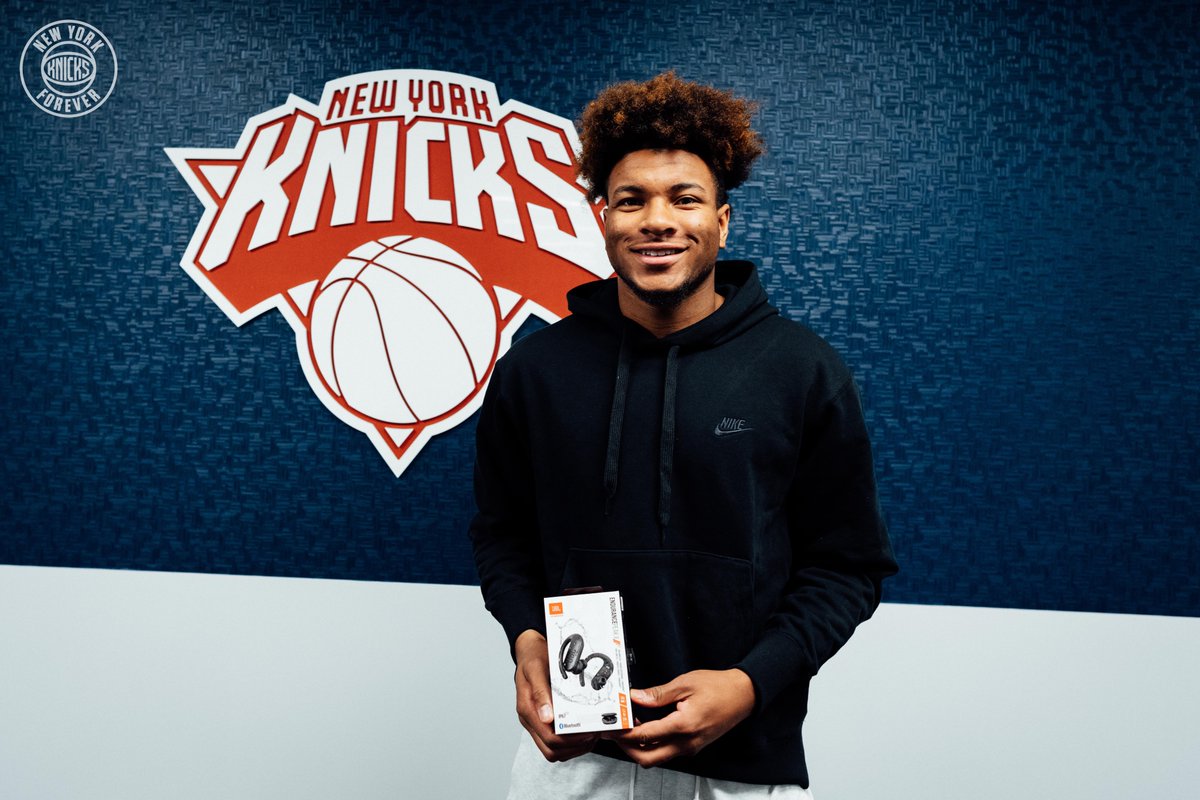 nyknicks's tweet photo. Shout-out to @JBLaudio for the special delivery!

#TeamJBL x #NewYorkForever https://t.co/0zu1Nh4ffU