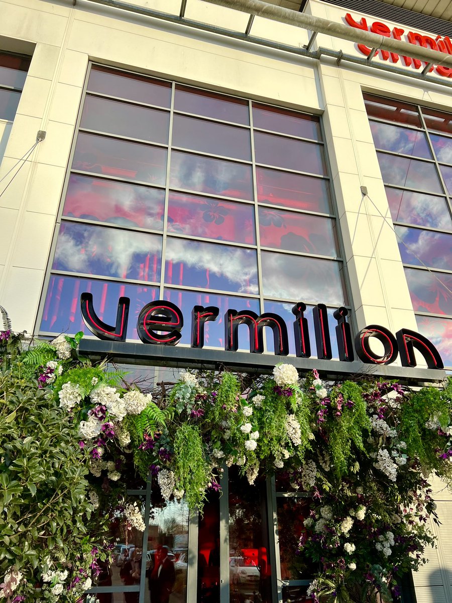 TheMHABall's tweet photo. The 17th annual MHA Ball is underway at The @vermilionuk and it’s looking fabulous! 

Thank you to everyone involved 🙌🏼 #MHABall21 https://t.co/flt4ihInx6