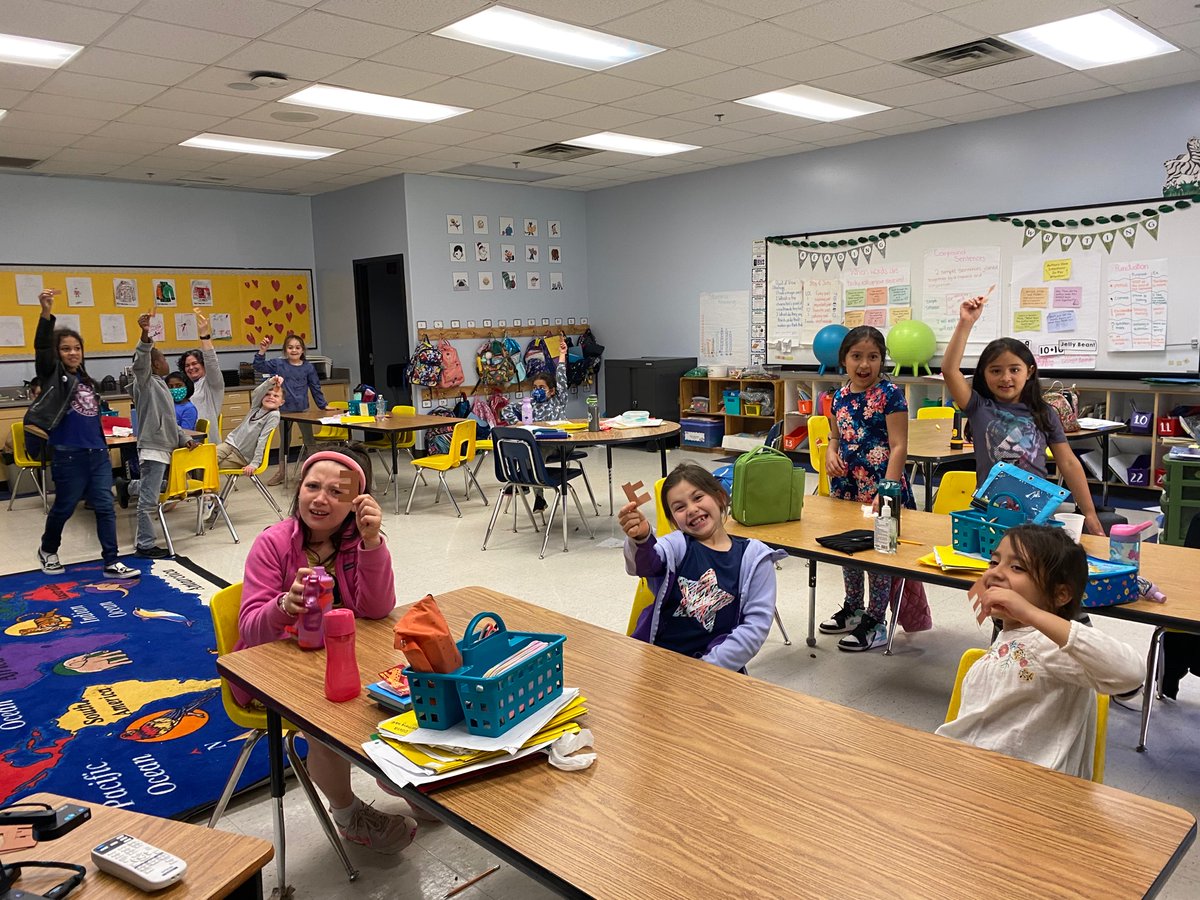 MrsRobertsonREES tweet media