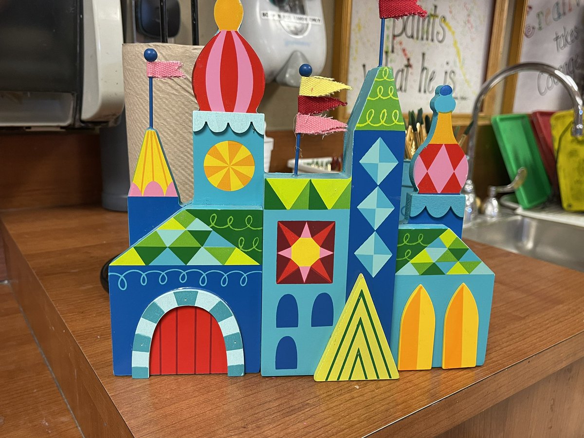 mossmanelem's tweet photo. Kindergarteners have been learning about artist Mary Blair, who is know for her use of uniques colors and designs. Pocket Full of Colors helped students learn about her journey in designing the It’s a Small World attraction. @taycates https://t.co/FEJxLjCXrS