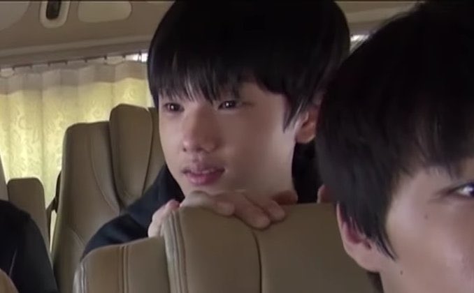 하기(스) tweet media