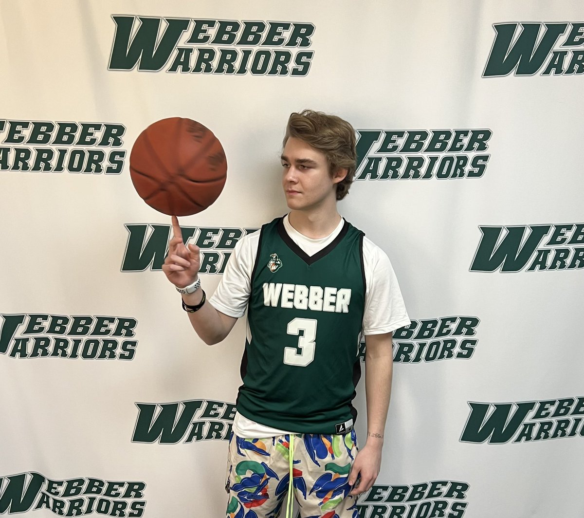 Christian_2_3's tweet photo. Blessed to receive an offer from Webber International University!!🙏🏽🟢 @MadMav22 @webbermbb @CombineMbb @CoachRespass https://t.co/1PZFfcJx5V
