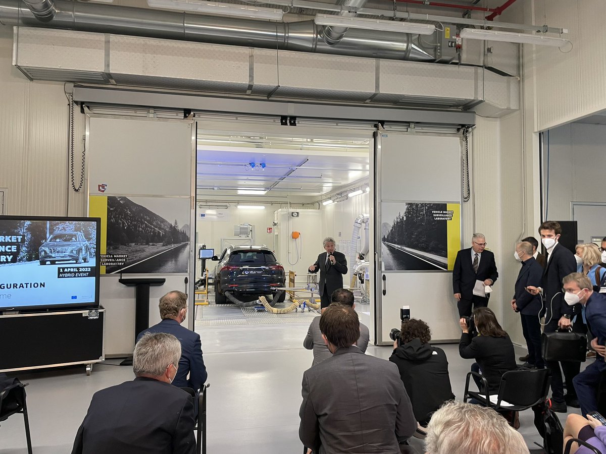 We all worked hard to make these labs for vehicle market surveillance a reality but praise goes to my #JRC colleagues. Well done for an excellent inauguration today. Now the work starts for #Euro7