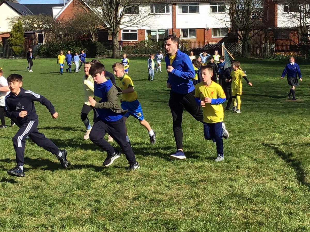 crontony5's tweet photo. Well done to the two amazing children in Year 5 for organising the fun run in aid of Ukraine today! They managed to raise a massive £620! 
The generosity of everyone who gave money has been outstanding. 
Well done everyone 👏 🇺🇦 https://t.co/DGeWMoL1fU