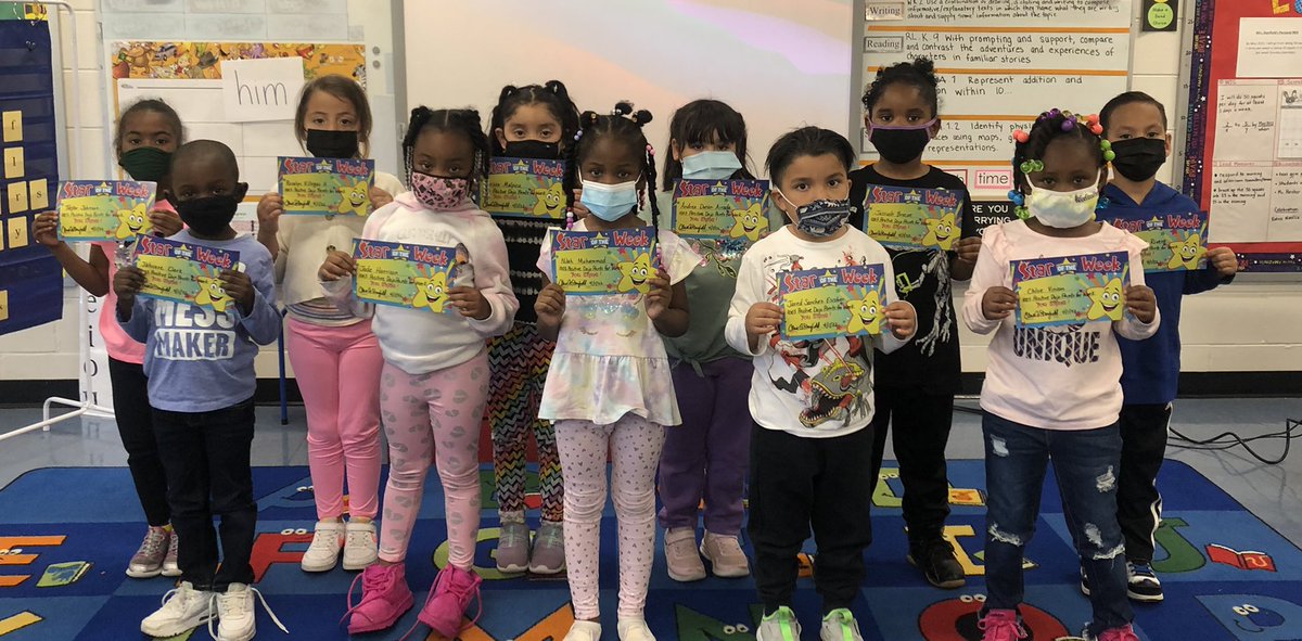 clara_stanfield's tweet photo. Just in case you were wondering how the “Good Choices” Vending Machine is going…
These leaders had 100% positive dojo points!! 
Wow! That is 11 out of 16 students with AWESOME behavior! Congratulations🎉 @rhandrewselem https://t.co/C3mUveYj7B