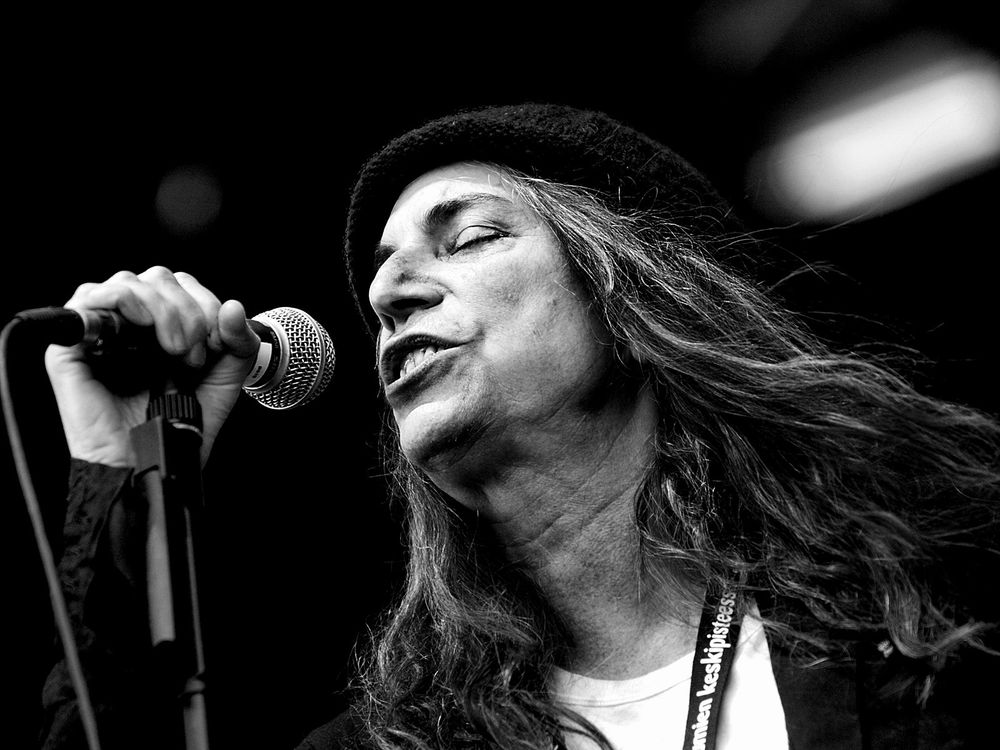 laidoffnyc's tweet photo. "One simply has to read Smith to understand how her writing persuades us to see otherworldly things in the everyday, things only she can see."

Claire Franken on Patti Smith's Key to NYC and her 2019 memoir, 'Year of the Monkey.'

https://t.co/7WcQEm8yZr https://t.co/uOnqTWFHp8