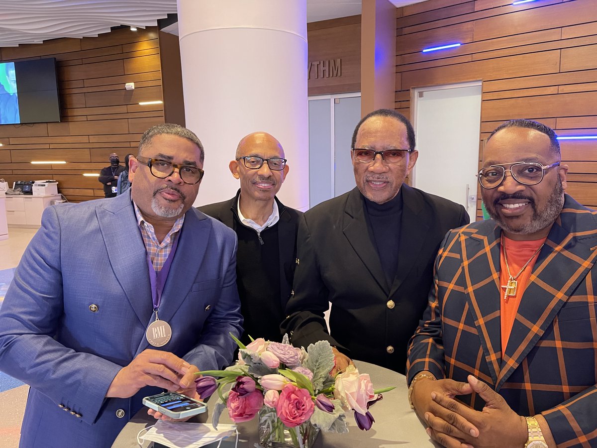 bishoplscott's tweet photo. Congrats to all of the award recipients of the 2022 BMI Trailblazers of Gospel Music Awards in Nashville! It was great seeing Dr. Bobby Jones, Bishop Marvin Sapp, and Byron Cage. 
#KeepHymnsAlive #Tyscot #BMIGospel https://t.co/l2ySUULJQQ
