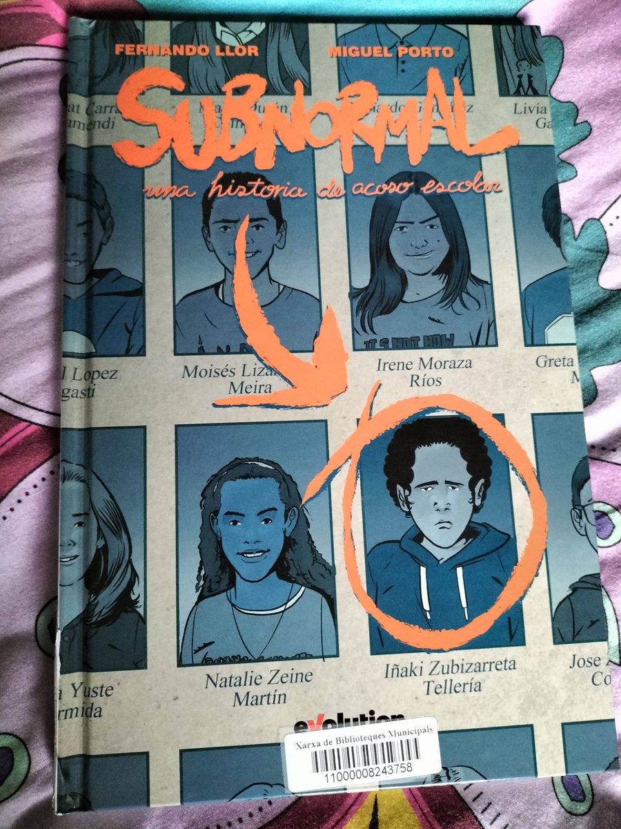 CaterinaRiera's tweet photo. Menuda llantera. Será la racha, será el trabajar en un colegio o será para todos igual, pero qué horror todo. La obra es buena, pero qué lástima que el guión estuviera ya escrito en la vida real. @PaniniComicsEsp #paninievolution #comics #subnormal #zubizarreta https://t.co/SSz4bb1Q5A