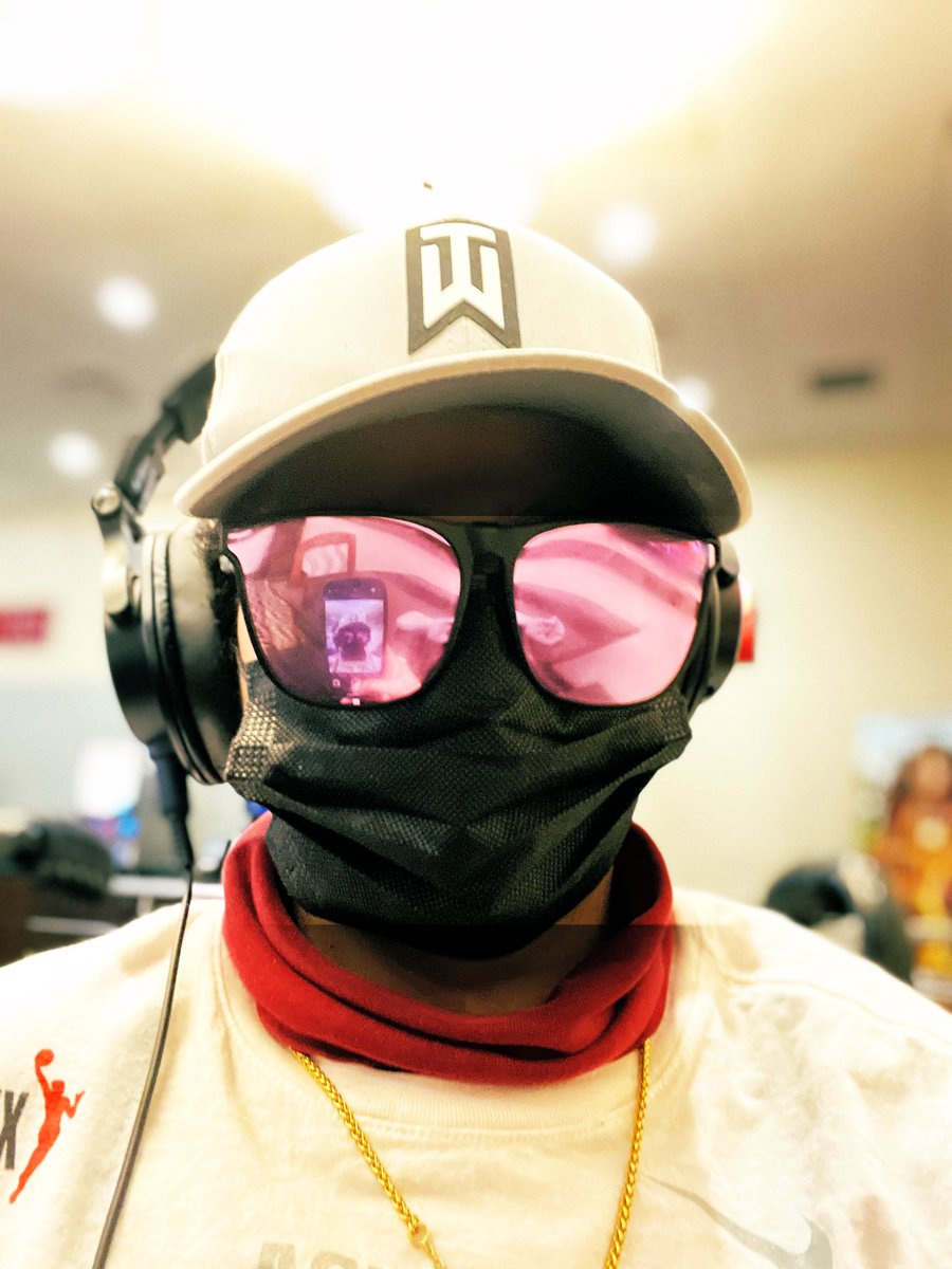 Jinfinityguy's tweet image. Enjoying my day at the theater!