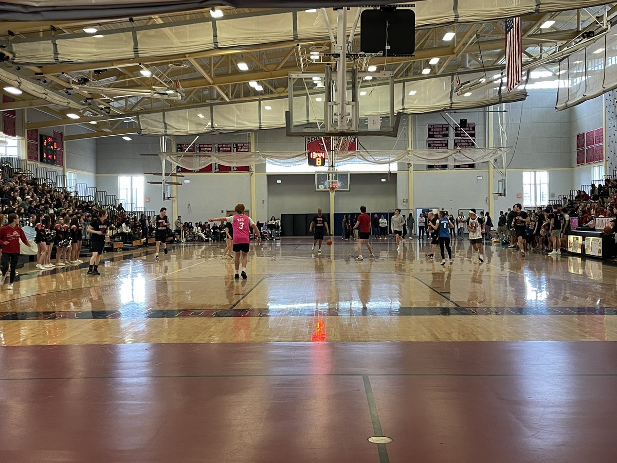 NAHSClass22's tweet photo. Student vs Faculty Basketball Game to end Knights Care Week! @NAHS_Stuco @NA_Athletics @NorthAndoverHS https://t.co/uV2N8vv619