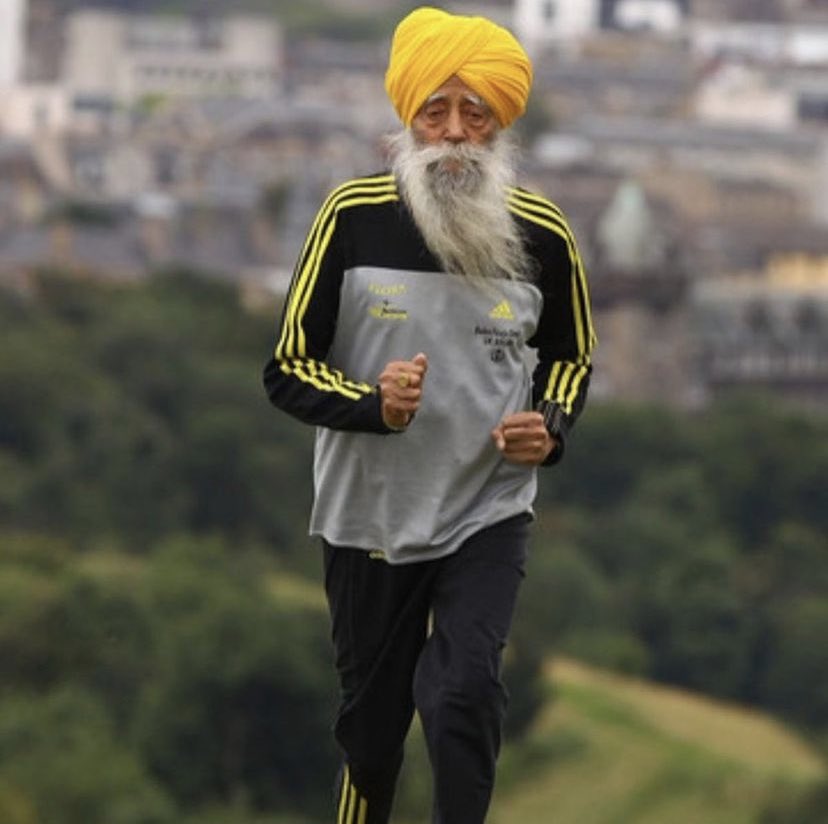 jiwanjotgill's tweet photo. Happy 111th Birthday to Fauja Singh, the world’s oldest marathon runner🙏🏽 https://t.co/EwmwjmCzYE