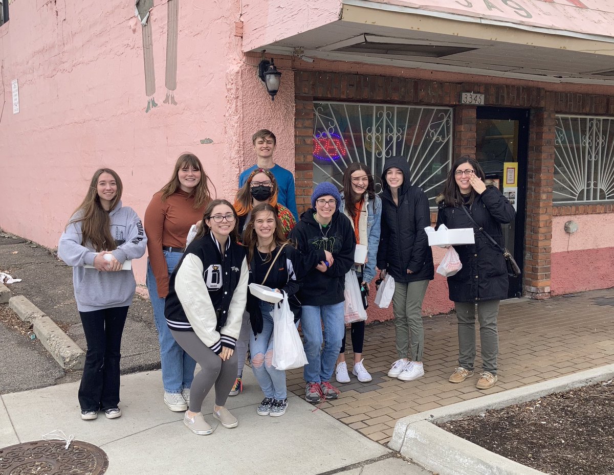 dbowers67's tweet photo. Art and Spanish seniors take on Detroit’s Mexican Town Bakery after soaking in the Detroit institute of Art https://t.co/bGDX3S8V8a