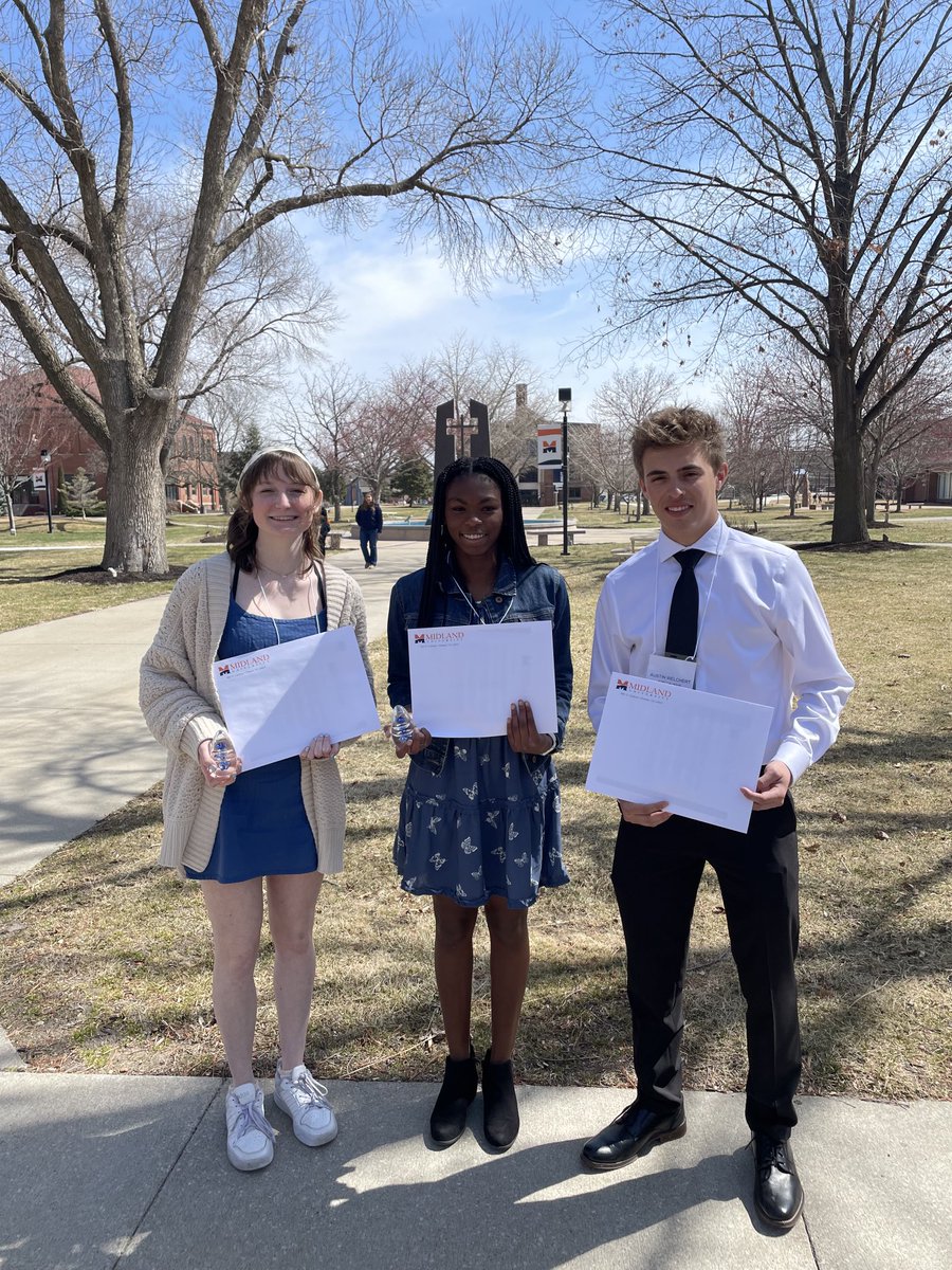 Congratulations to Grace Genoways, Dala Drowne, and Austin Welchert on receiving the Midland University Outstanding Leadership Award!