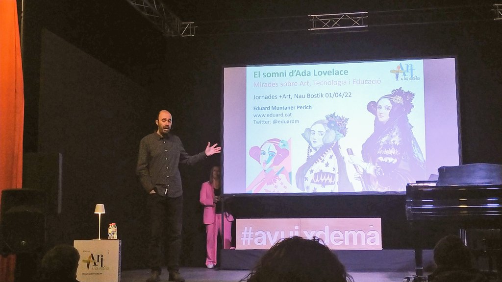 Selmins's tweet photo. Una ponència inspiradora i motivadora la d' @eduardm sobre #ciència, #art i #educació Moltes idees que posarem de ben segur en pràctica a l'escola sobre #Creativecoding #creativecomputing i #Tinkering gràcies! #JornadesMésArt @mesARTescoles https://t.co/QzRmykMNJX
